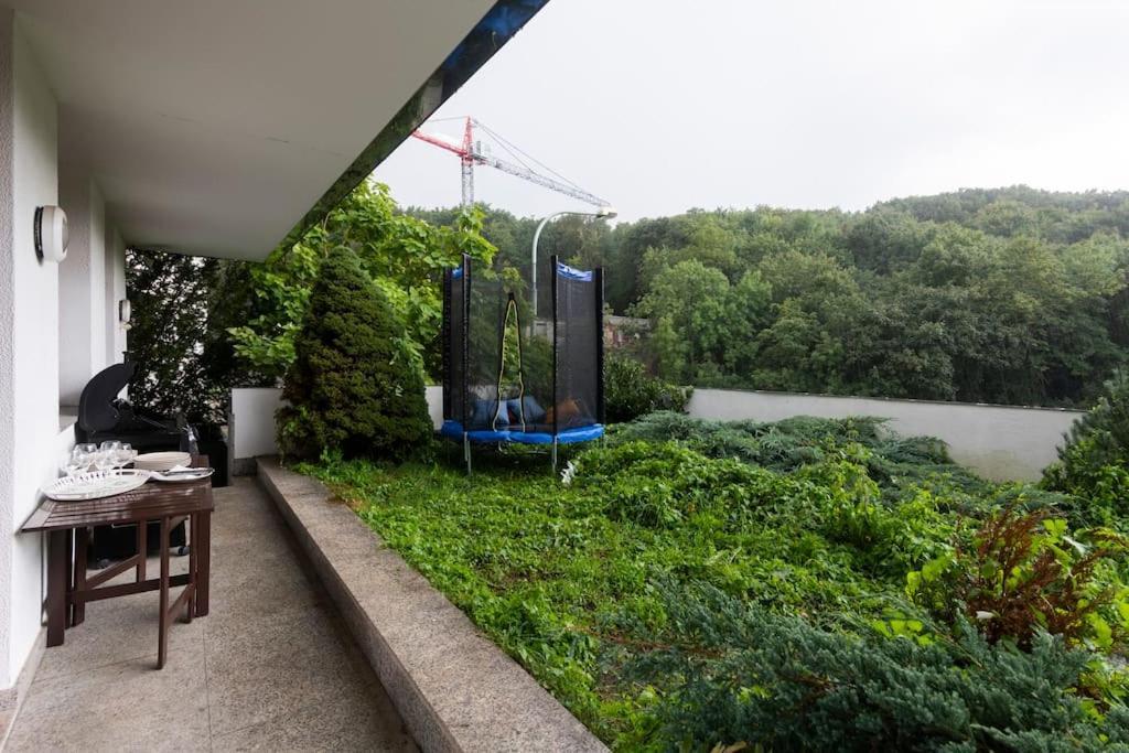 Unique Apartment With Private Pool, Cinema, Spa Praga Zewnętrze zdjęcie