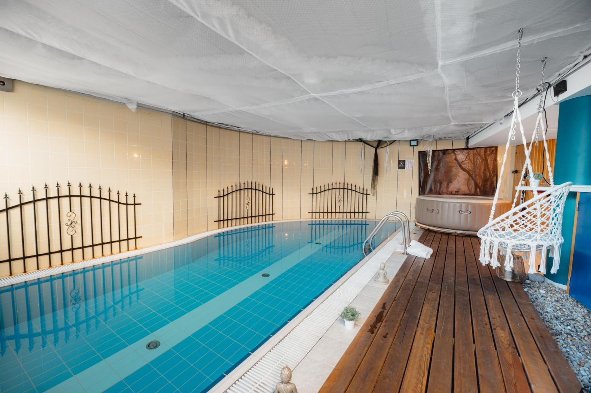 Unique Apartment With Private Pool, Cinema, Spa Praga Zewnętrze zdjęcie